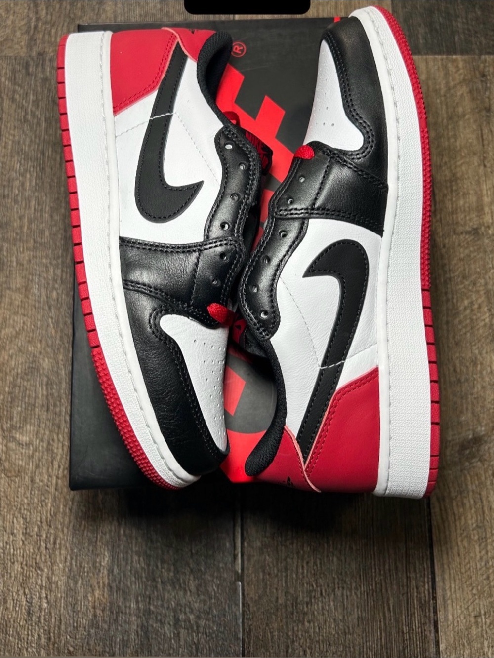Jordan 1 Low OG “Black Toe” Size 7Y